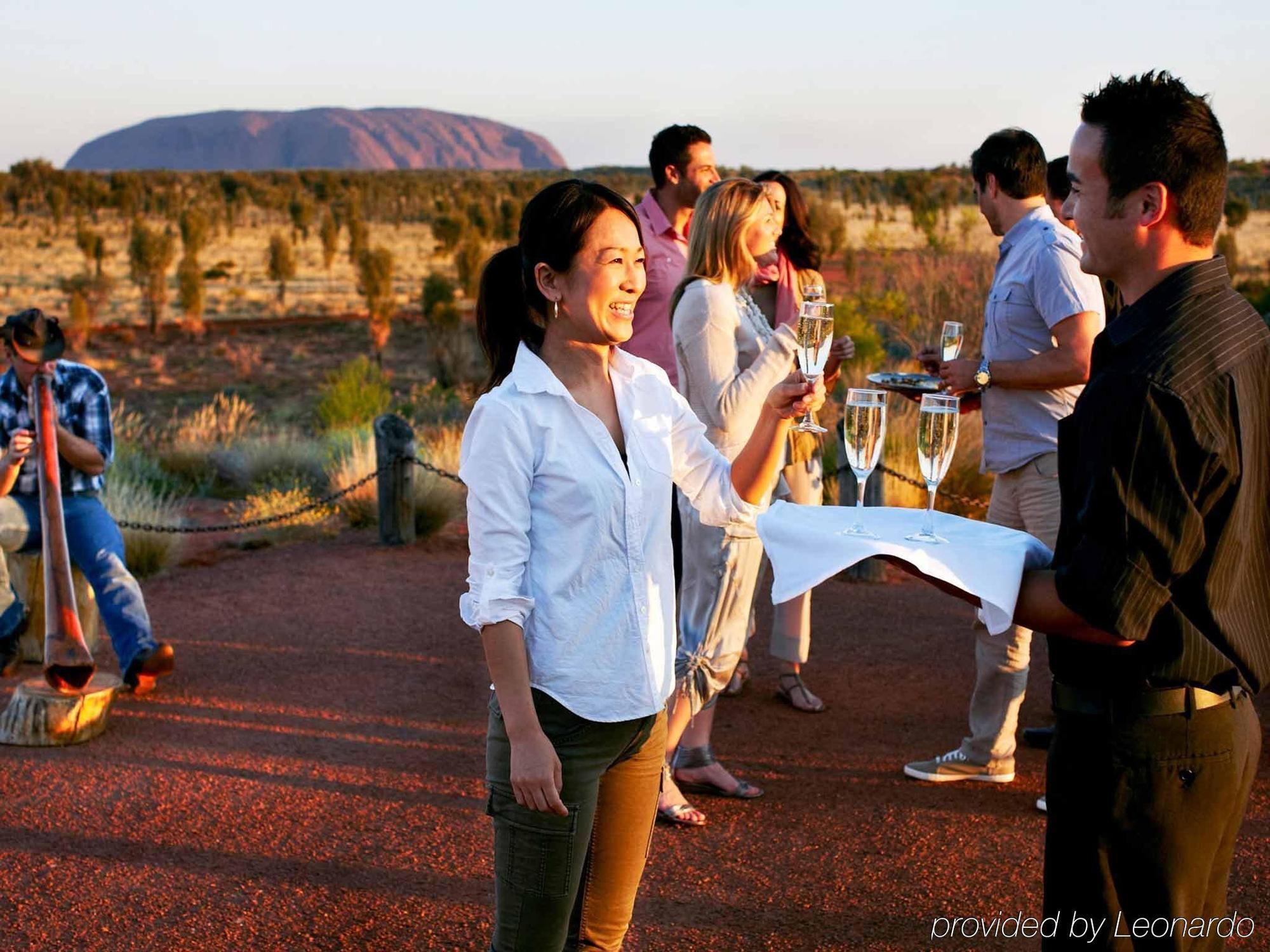 Sails In The Desert Ayers Rock Exterior foto